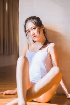举起手来
